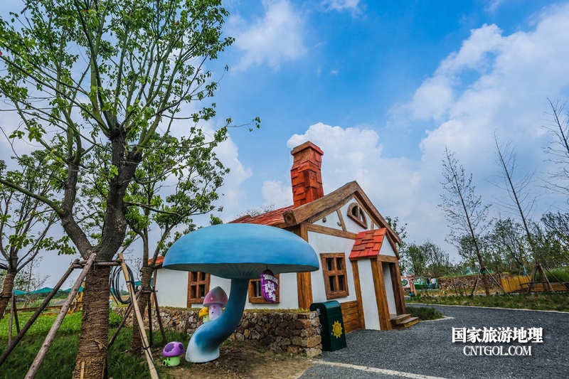 “中国水蜜桃之乡”无锡阳山/童话般的阳山小镇